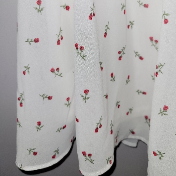 🌹Forever 21 White Rosebud Print Apron Style Romper W/Adjustable Straps Sz Small - Picture 5 of 6